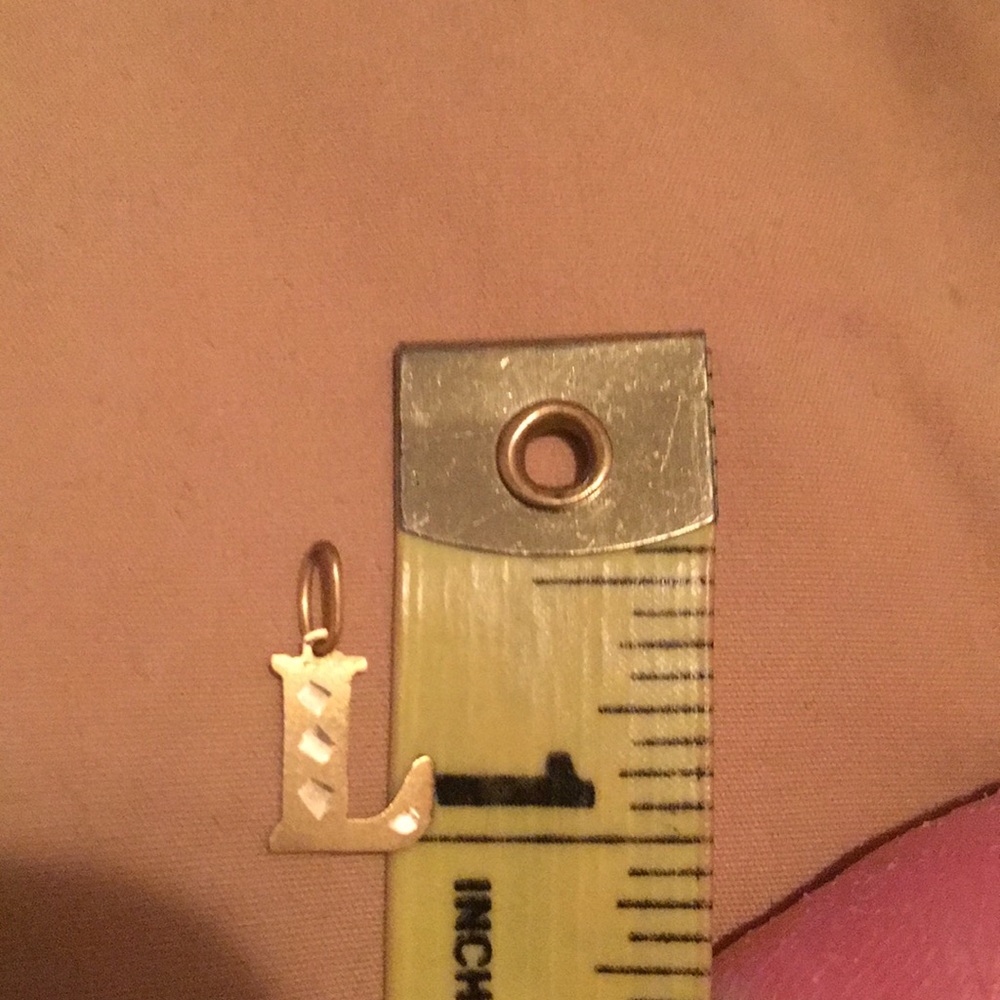 ⭐️Like New 14K Gold Letter Initial Pendant